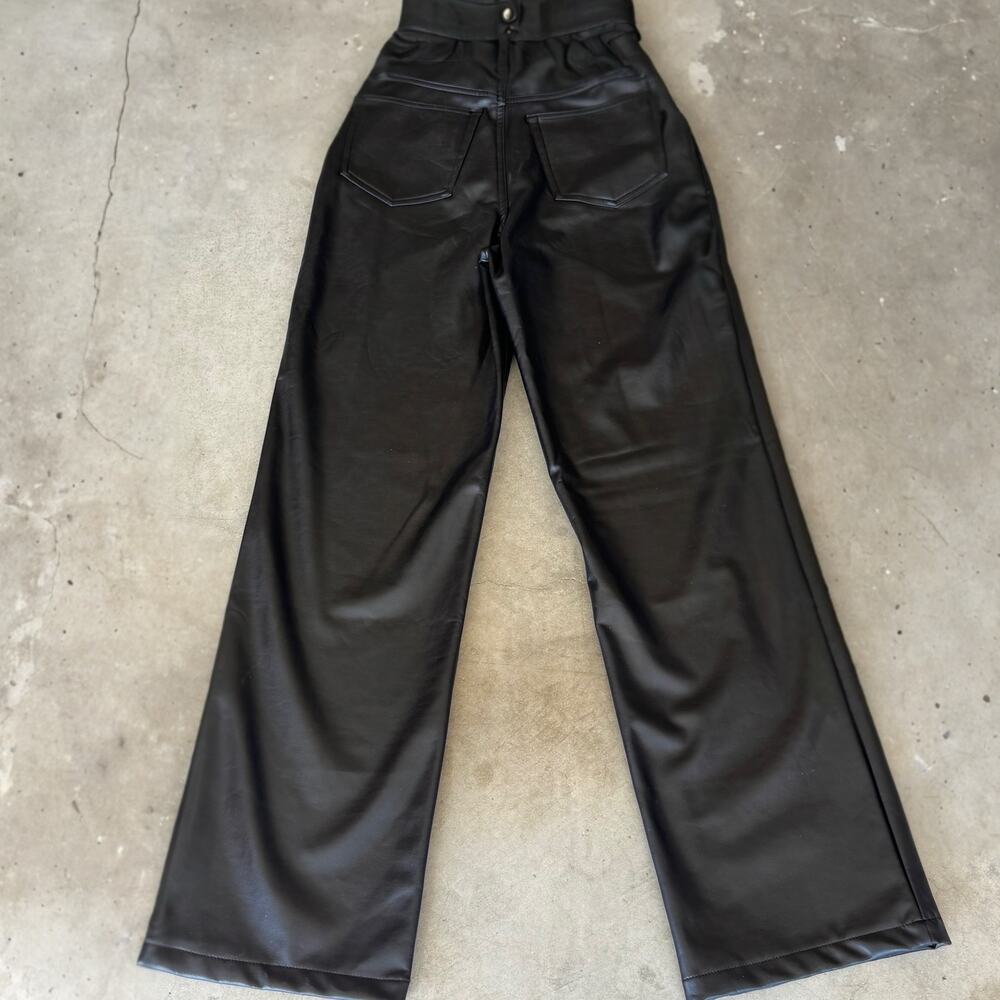 Abercrombie & Fitch Curve Love Vegan Leather Loose High Rise Womens Pants Black